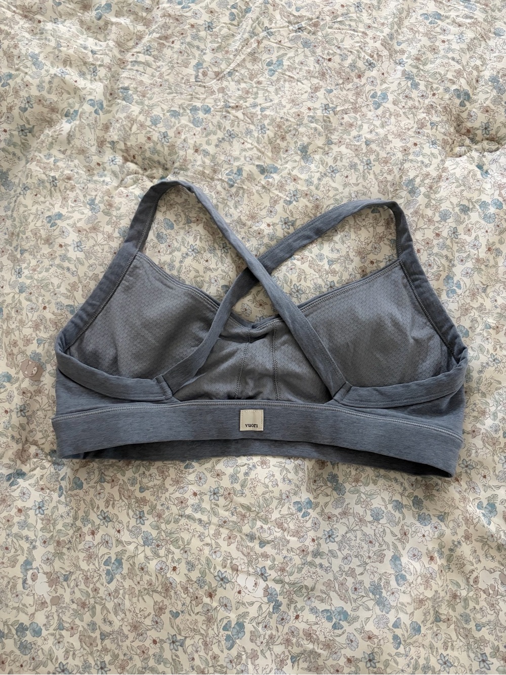Vuori Charcoal Ruched Crossback Sports Bra - Picture 2 of 3